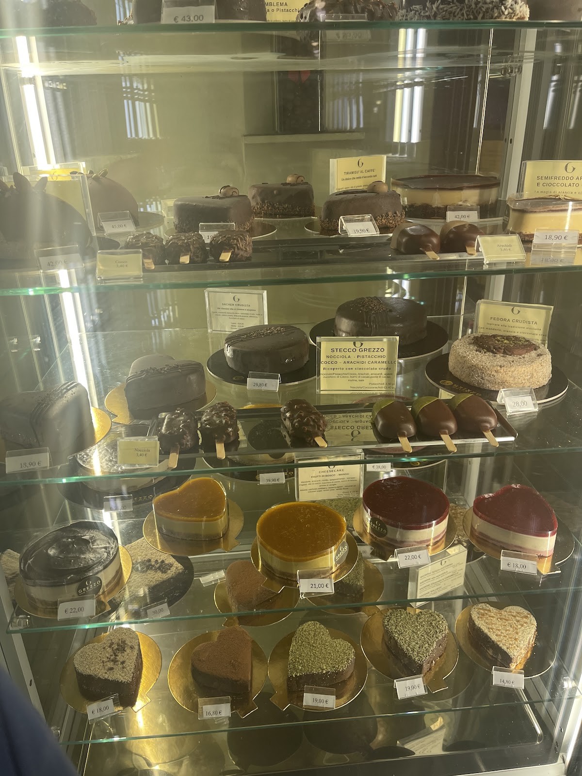 Grezzo Raw Chocolate: food & drinks