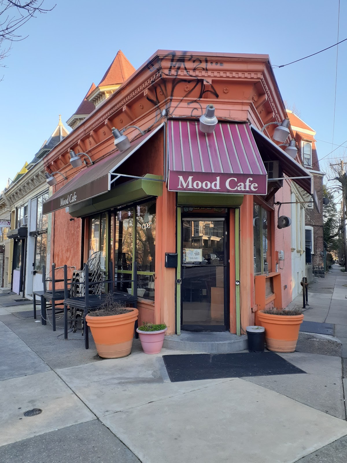 Mood Cafe: the place