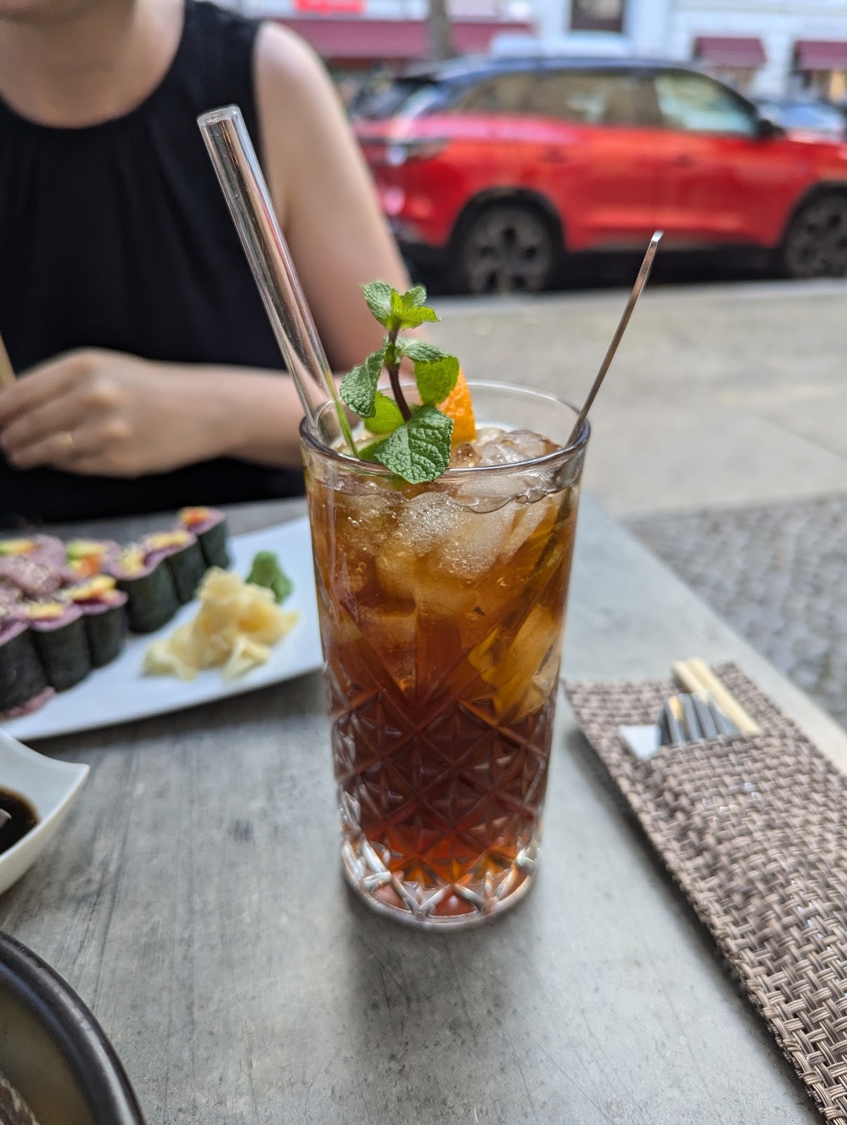 tiger club vegan sushi: food & drinks