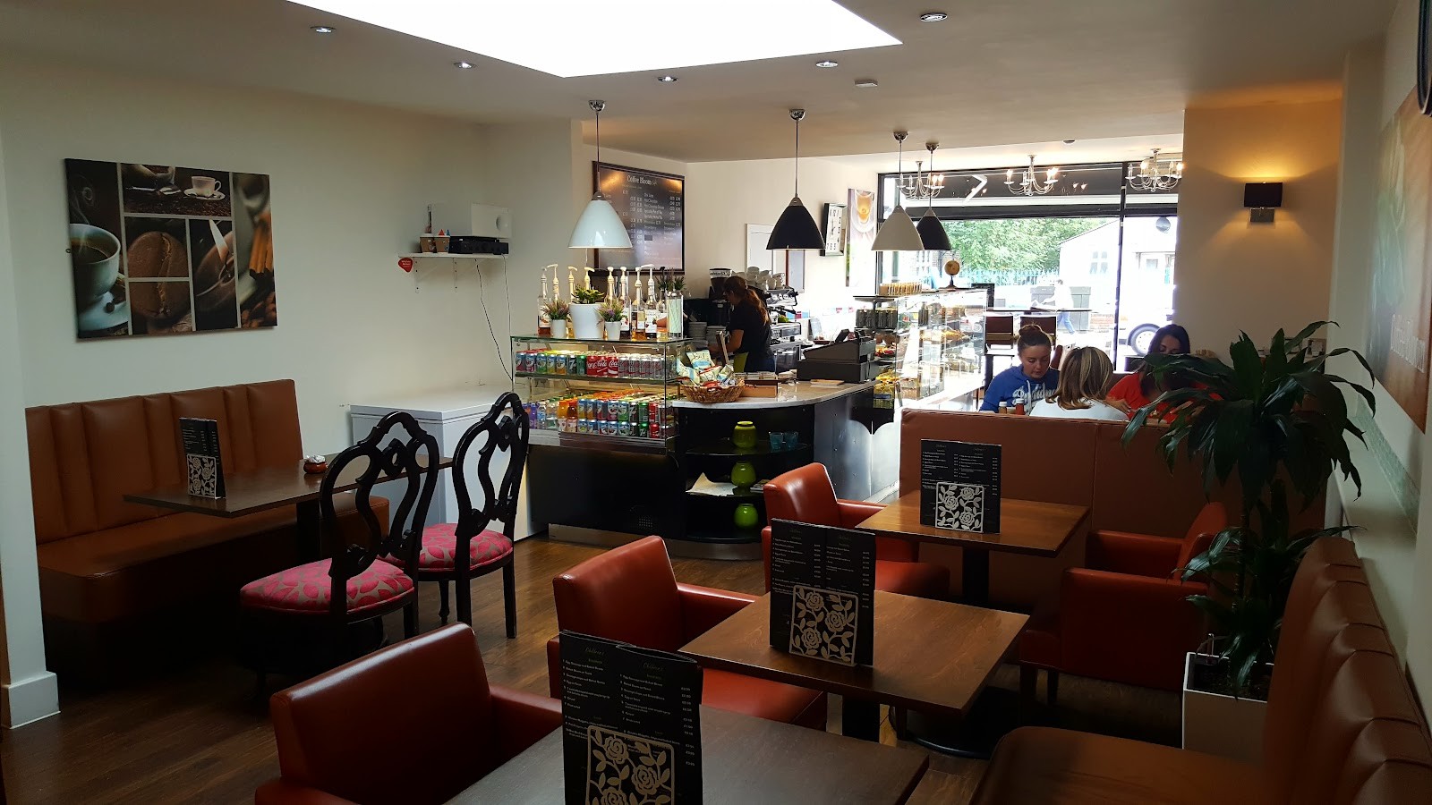 Coffee Bloom Café: the place
