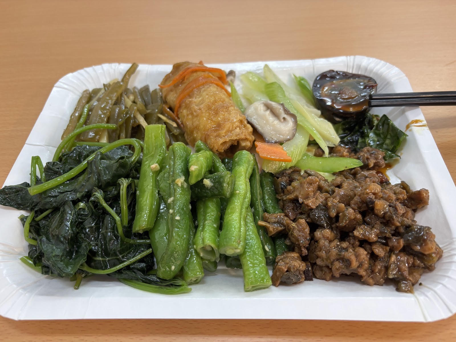 Zheng Hui Vegetarian - 正慧素食館: food & drinks