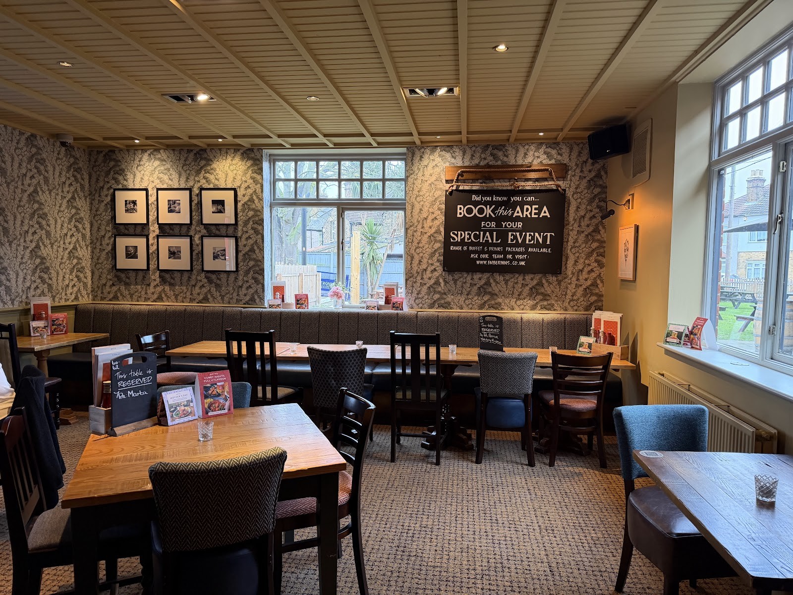 The Mawney Arms: the place