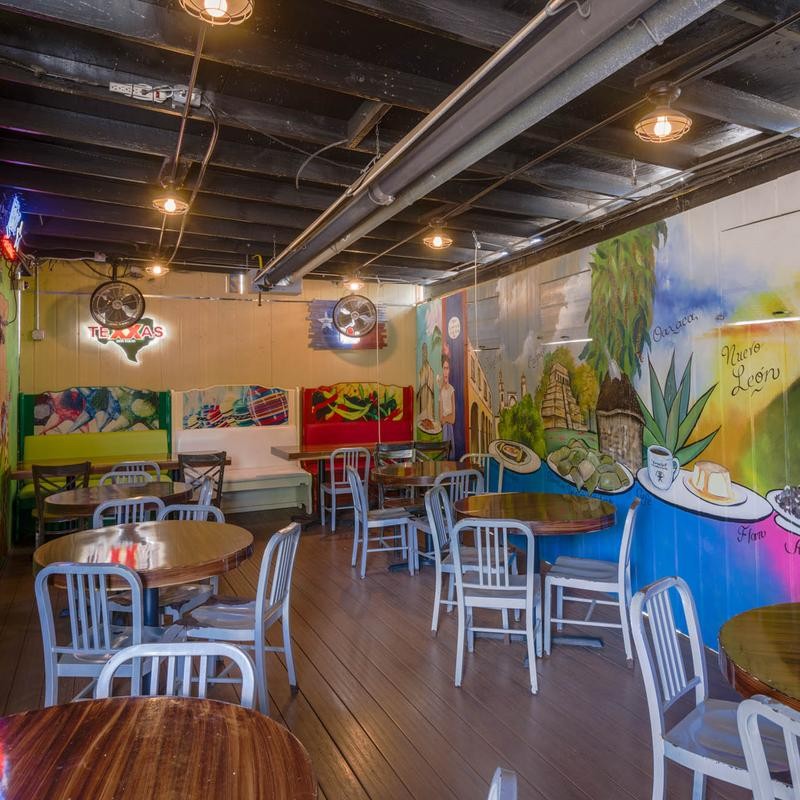 Curra's Grill Oltorf: the place