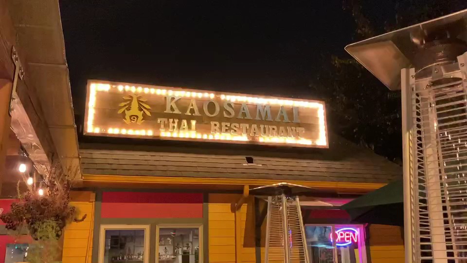 Kaosamai Thai Restaurant: the place