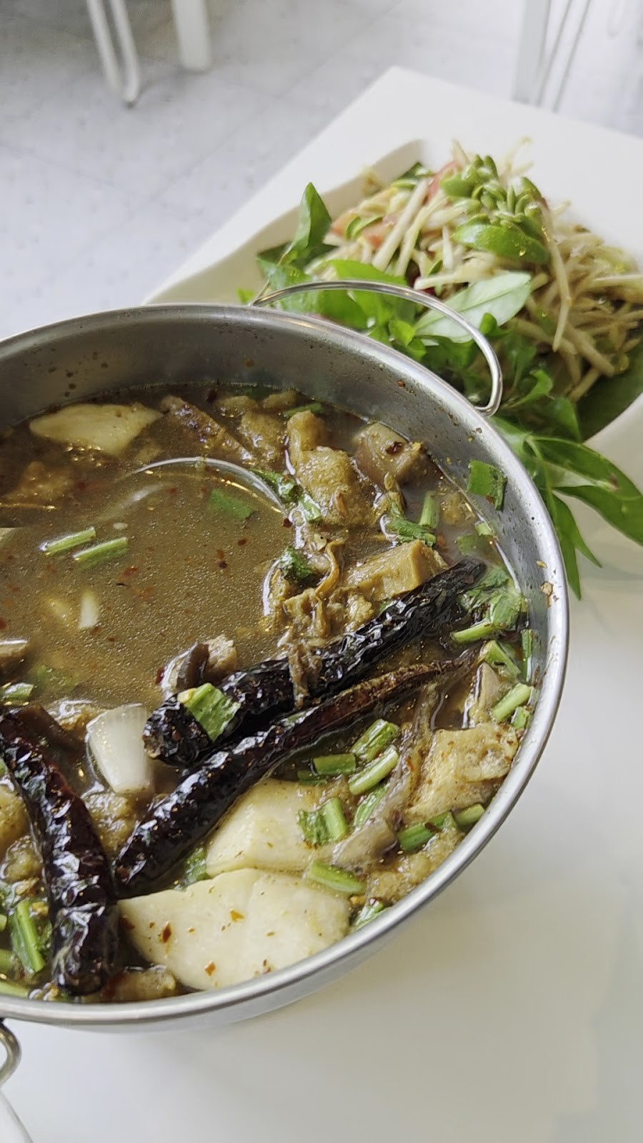 Tammang Sathorn-Charoenraj Isaan Vegan ตำมัง สาทร-เจริญราษฎร์ อีสาน เจ มังสวิรัติ วีแกน: food & drinks