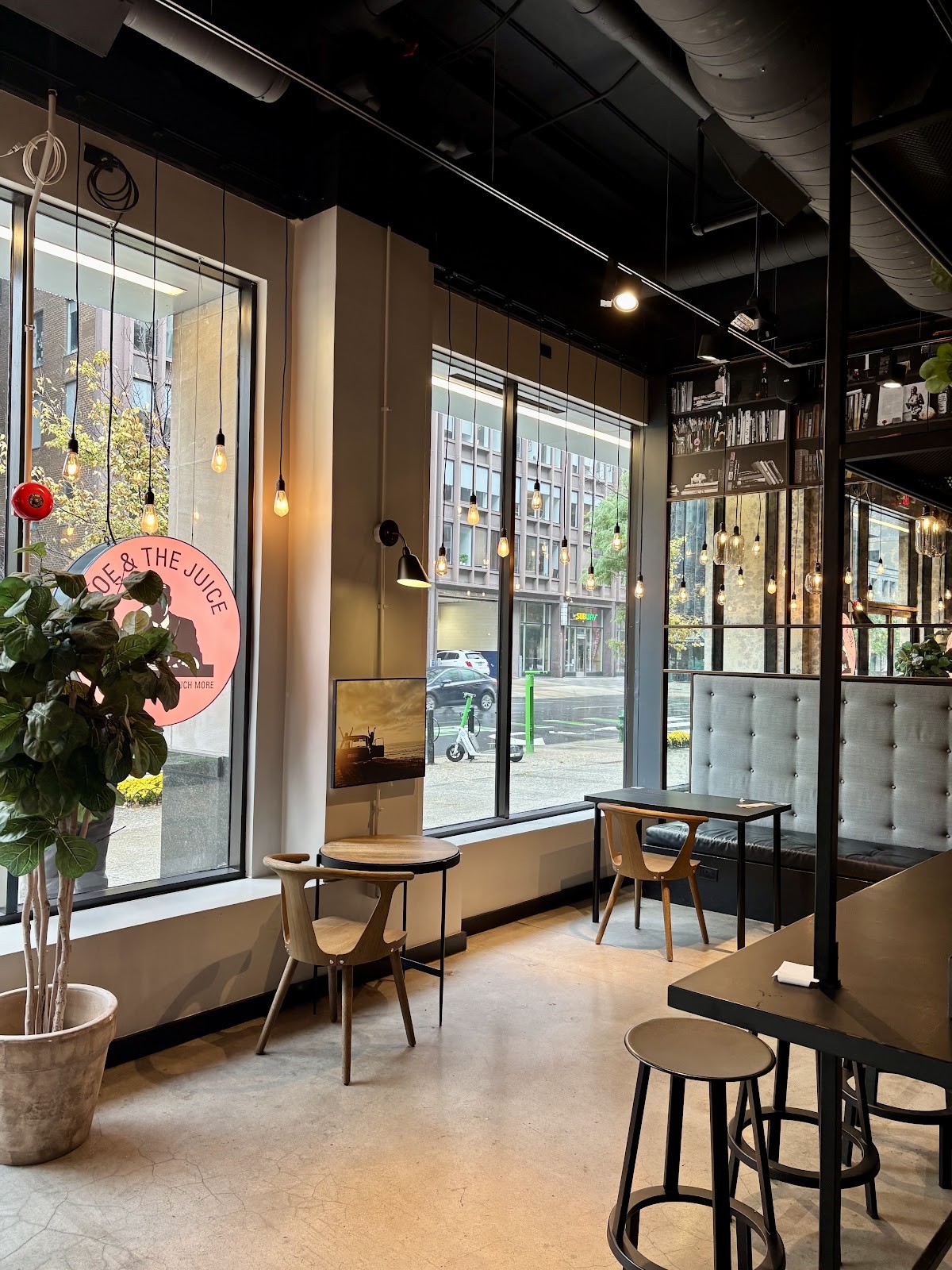 JOE & THE JUICE: the place