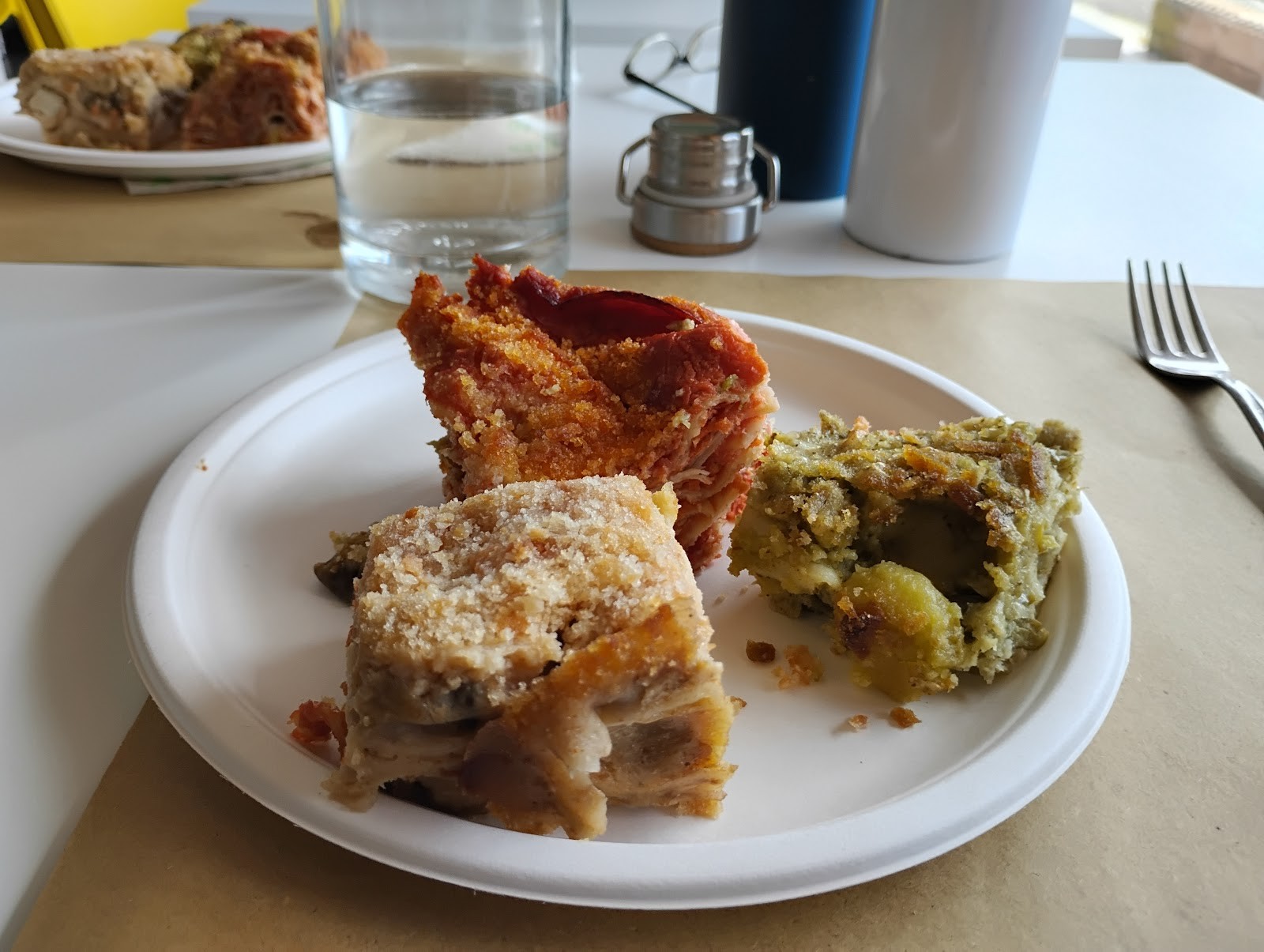La Drogheria Veg: food & drinks
