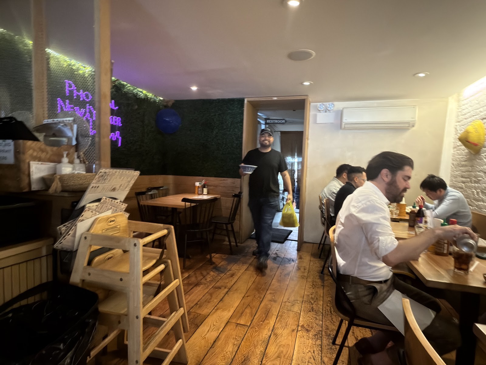 Cha Pa's Noodles and Grill: the place