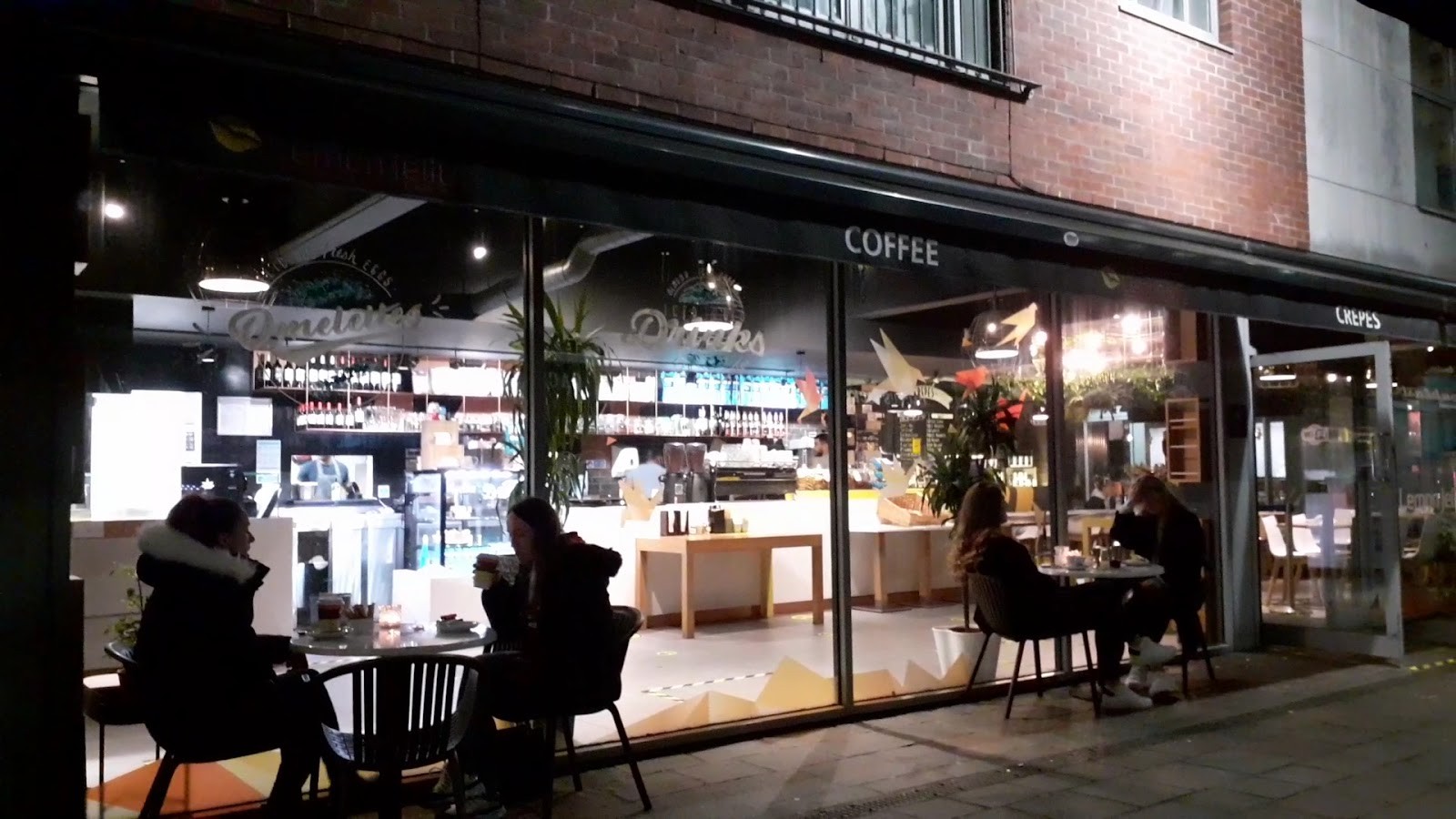 Lemon Jelly Cafe: the place