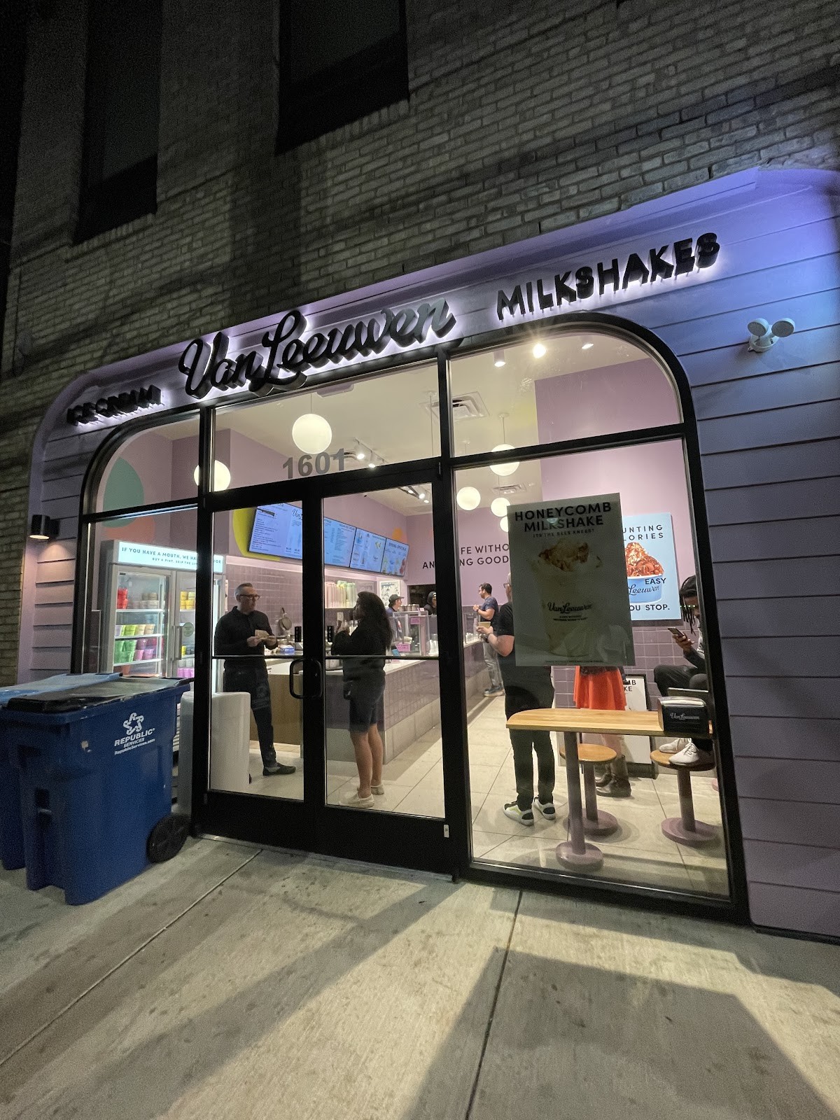 Van Leeuwen Ice Cream: the place