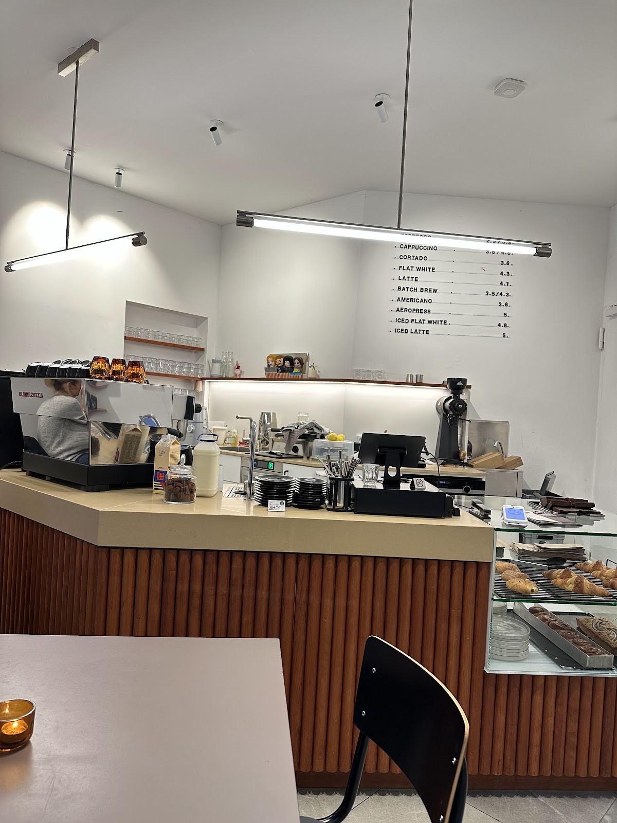 Anguli Coffee: the place