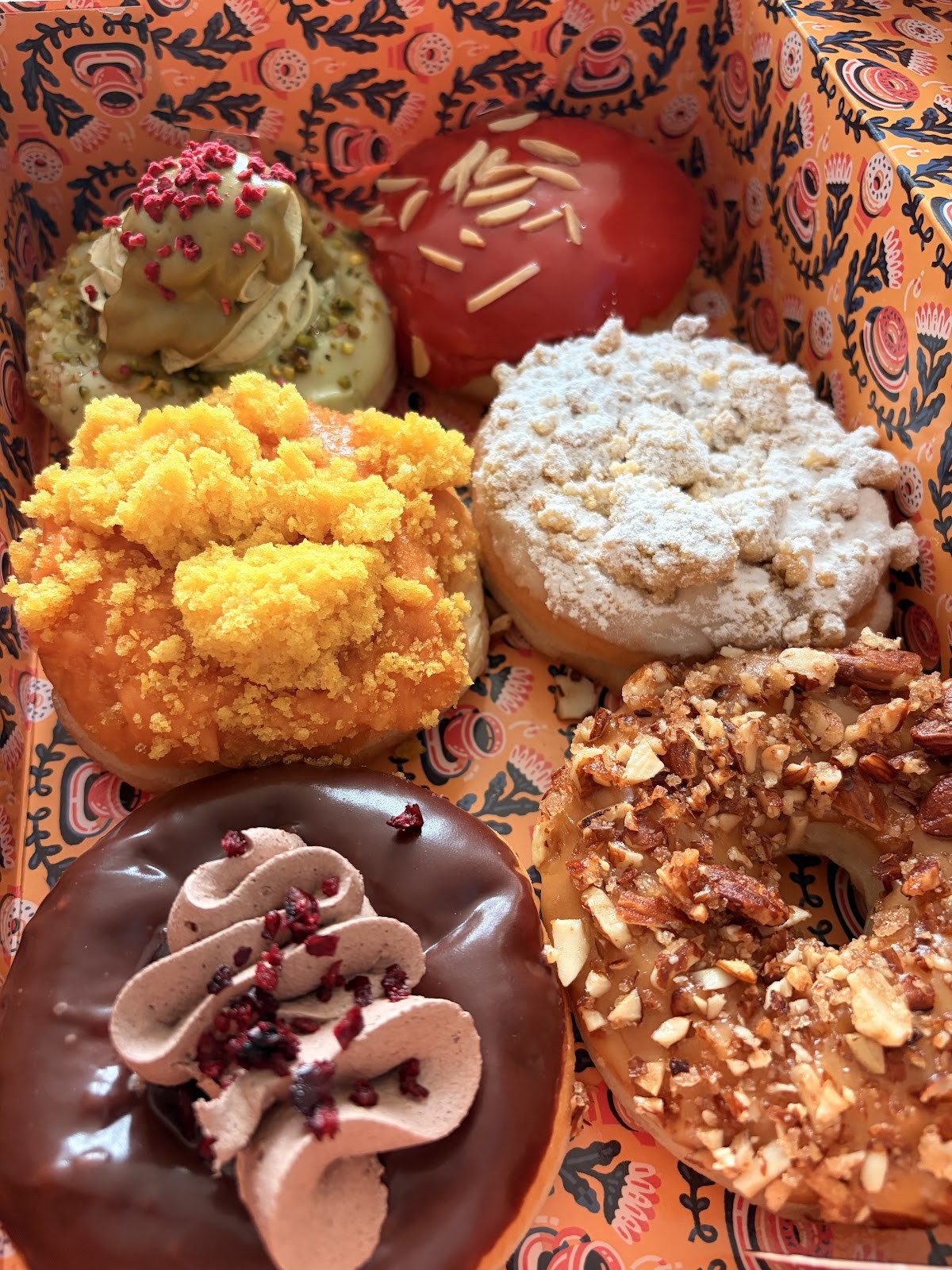 Brammibal's Donuts: food & drinks