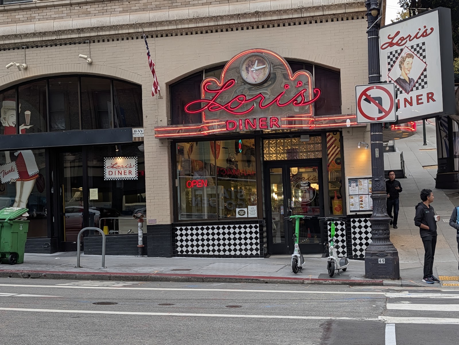 Lori's Diner: the place