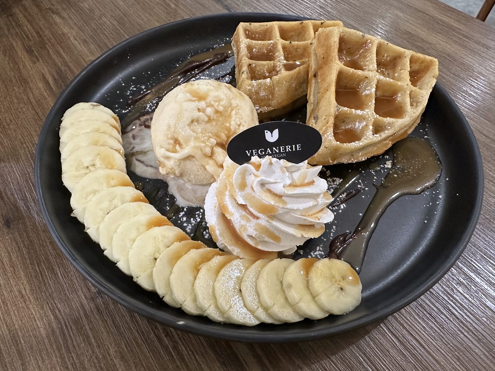 Veganerie Silom: food & drinks