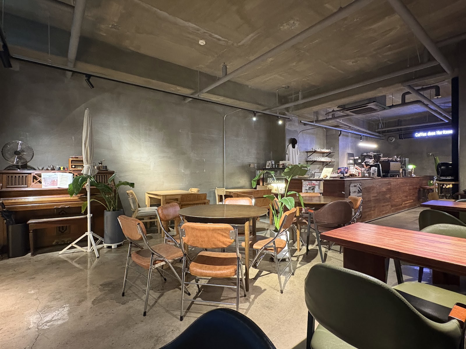 Coffee Doga Heritage: the place