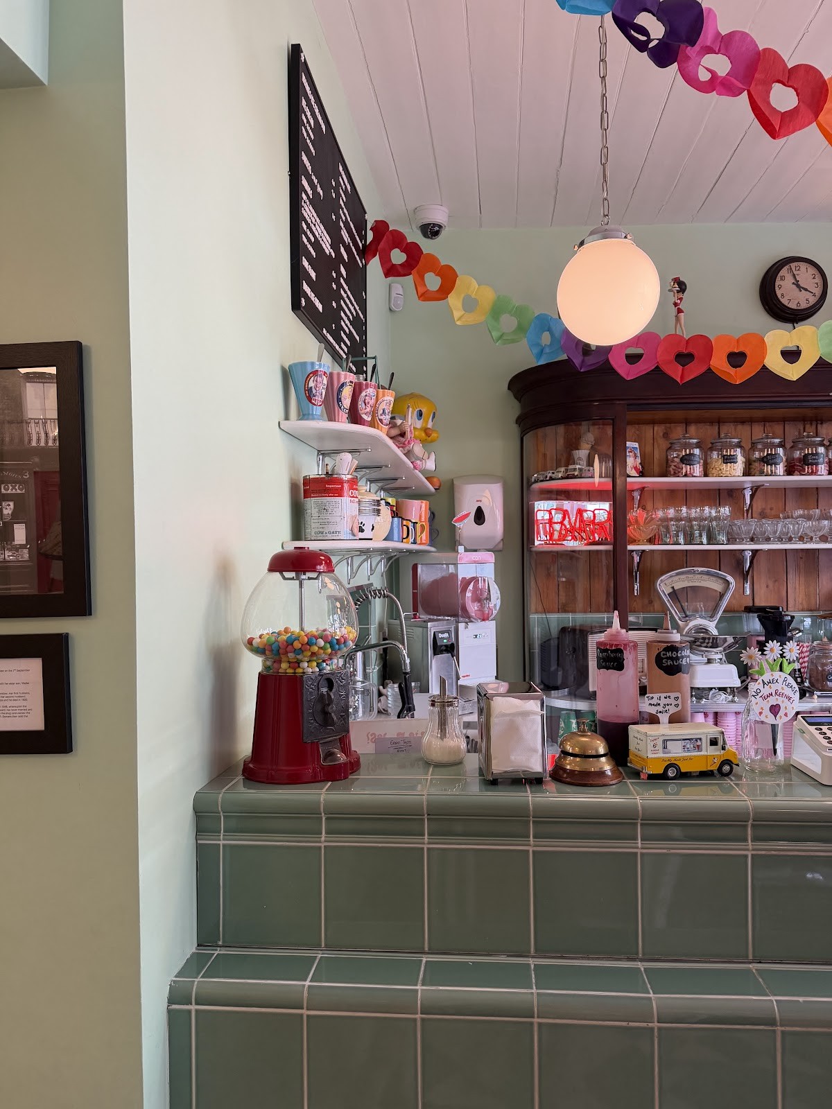 Reenie's Ice Cream Bar: the place