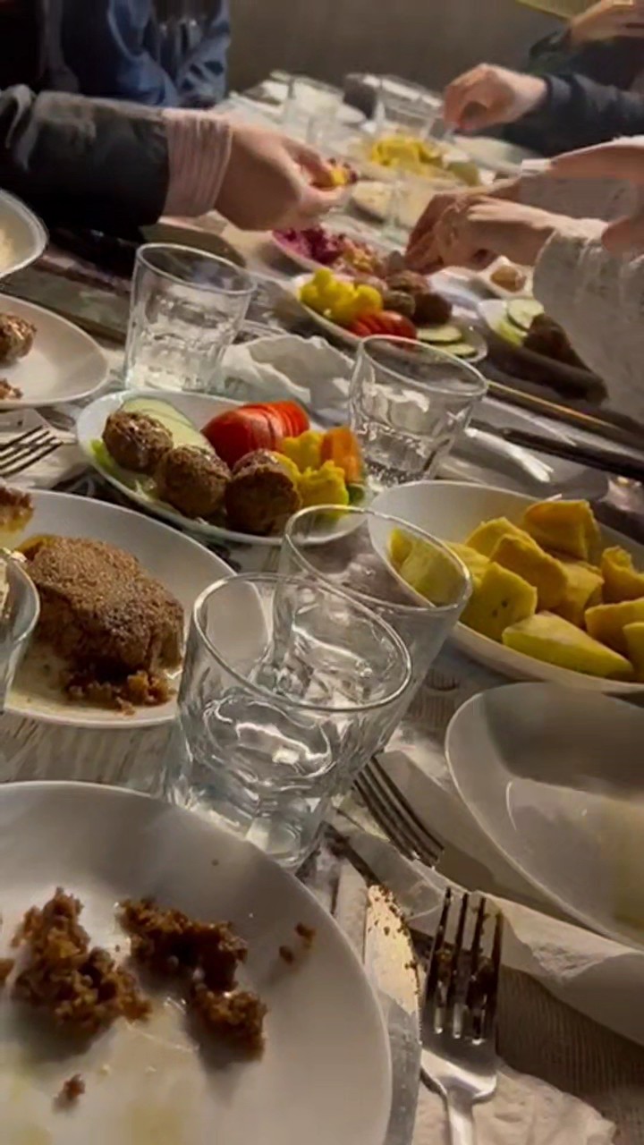 Zeet & Zaatar: food & drinks