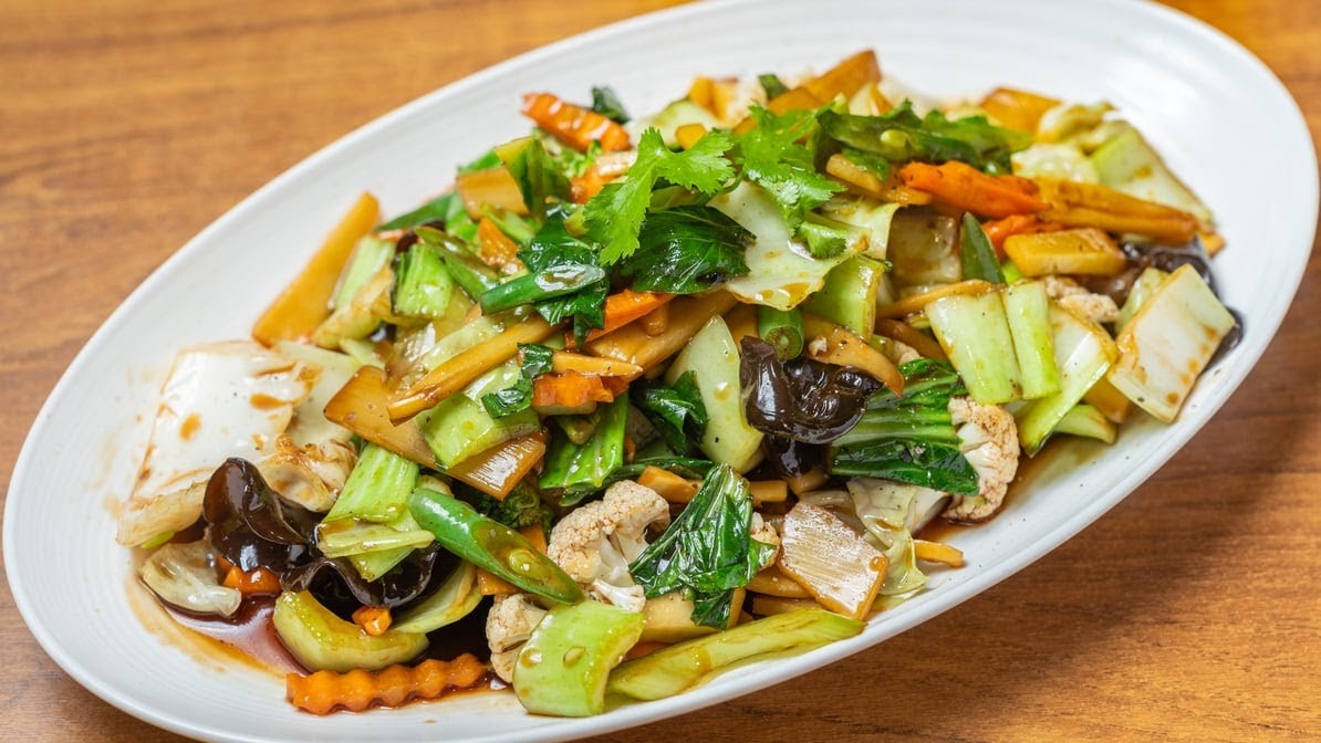 Sunflower Thai Vegan Restaurant: food & drinks