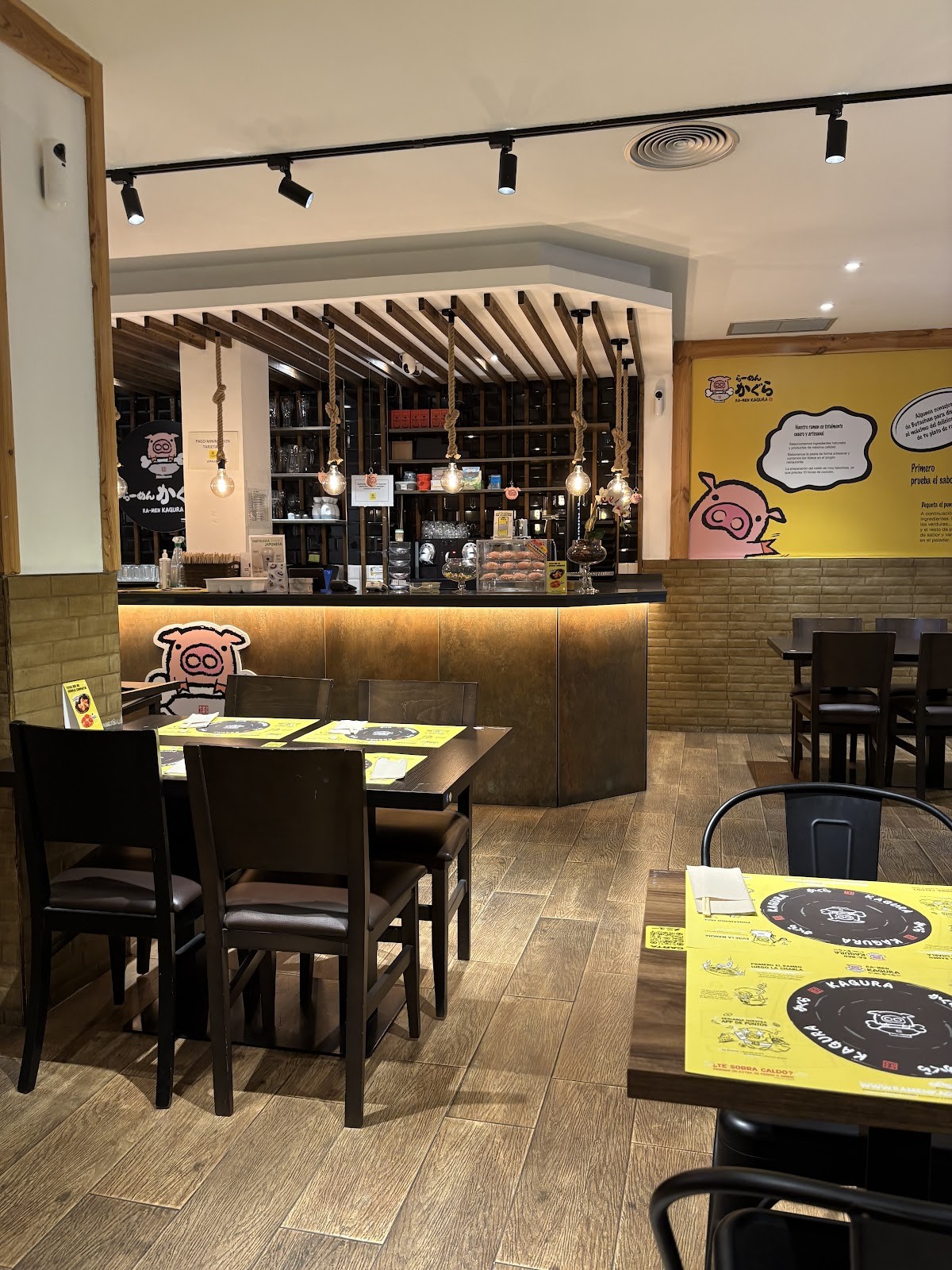 Ramen Kagura Avenida de América: the place