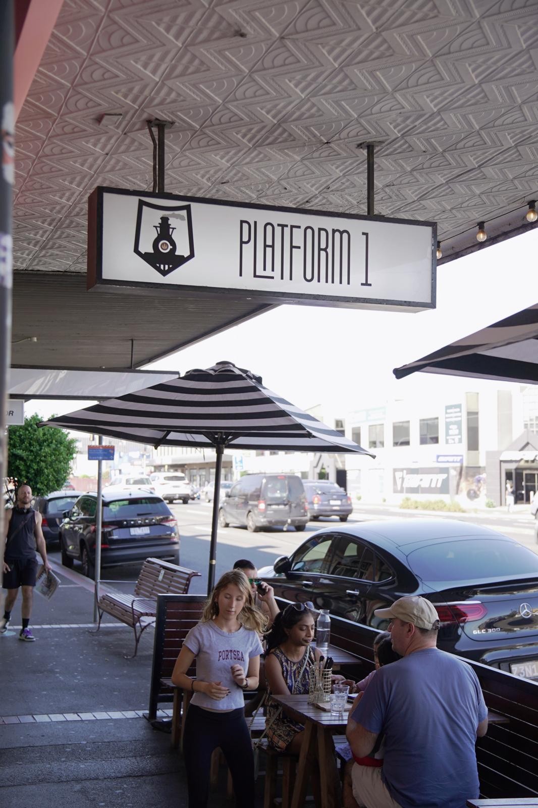 Platform 1 Cafe: the place