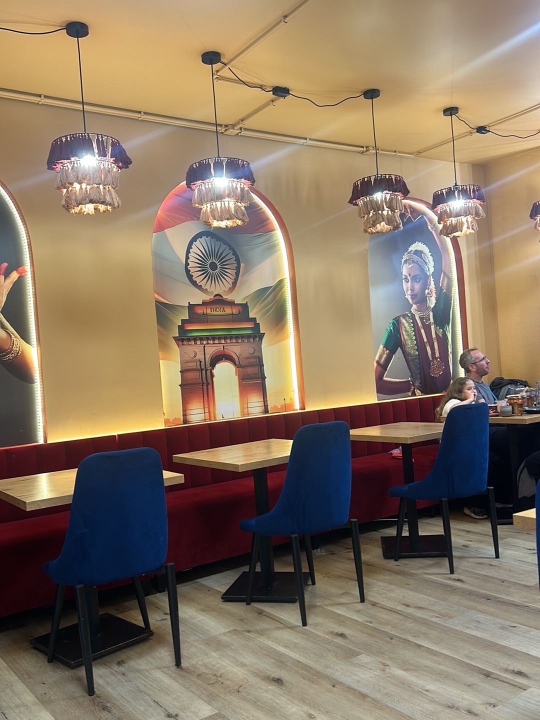 BHARAT FLAME INDIAN RESTAURANT حلال.: the place