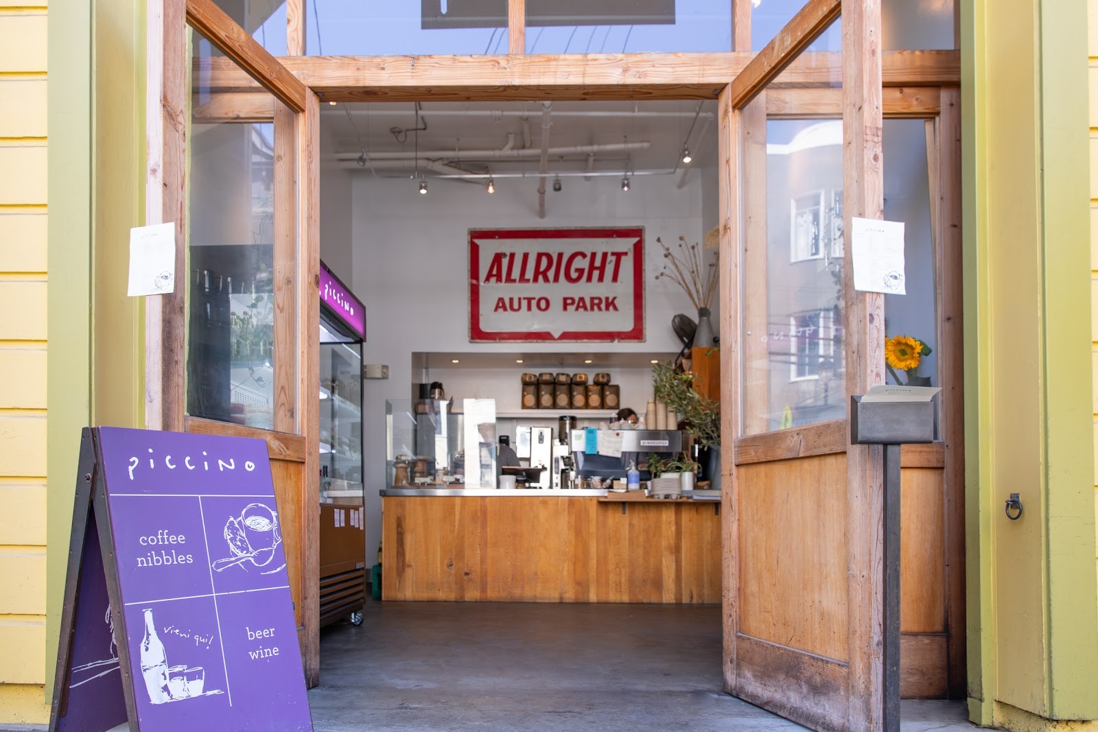 Piccino Coffee Bar: the place