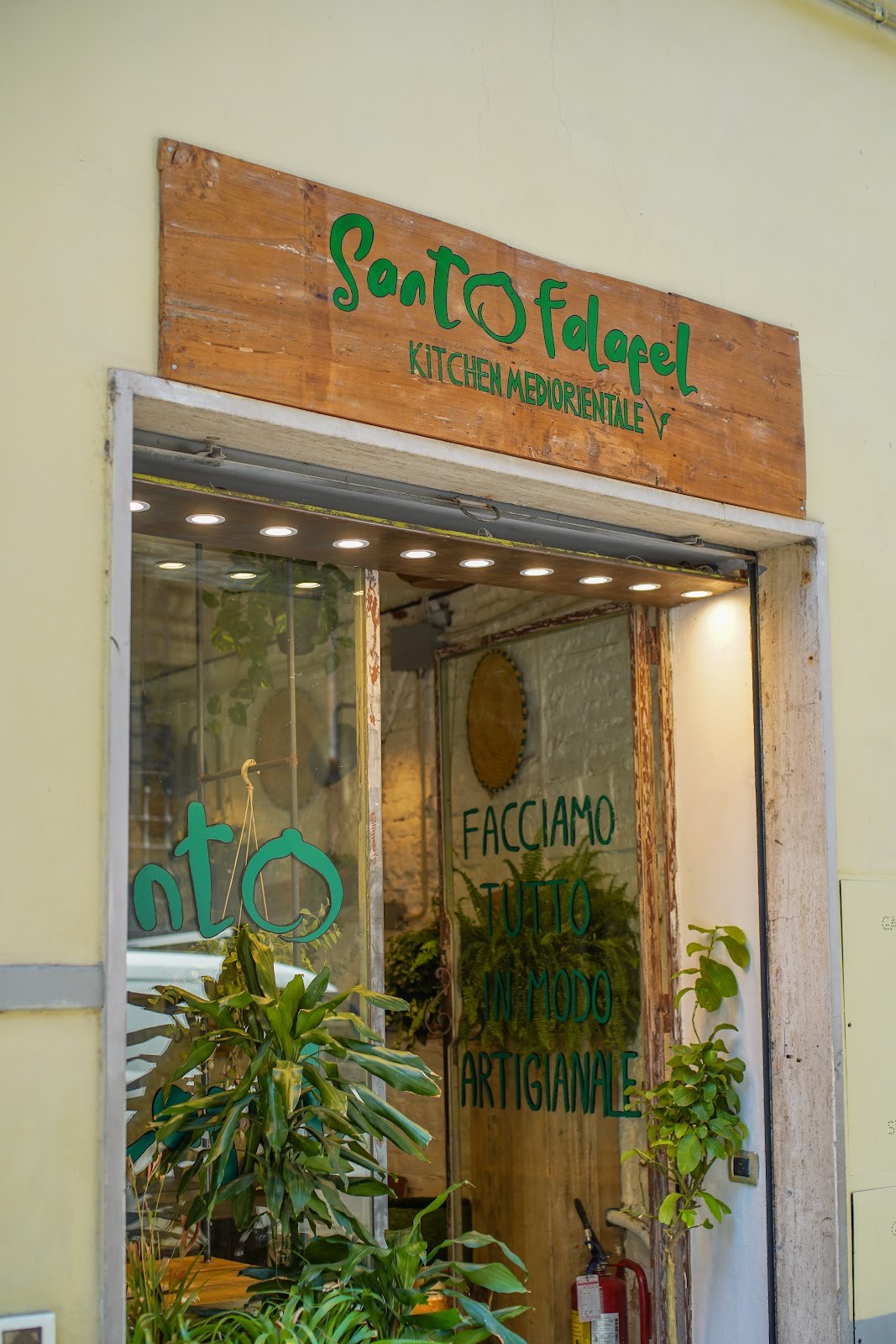 Santo Falafel: the place