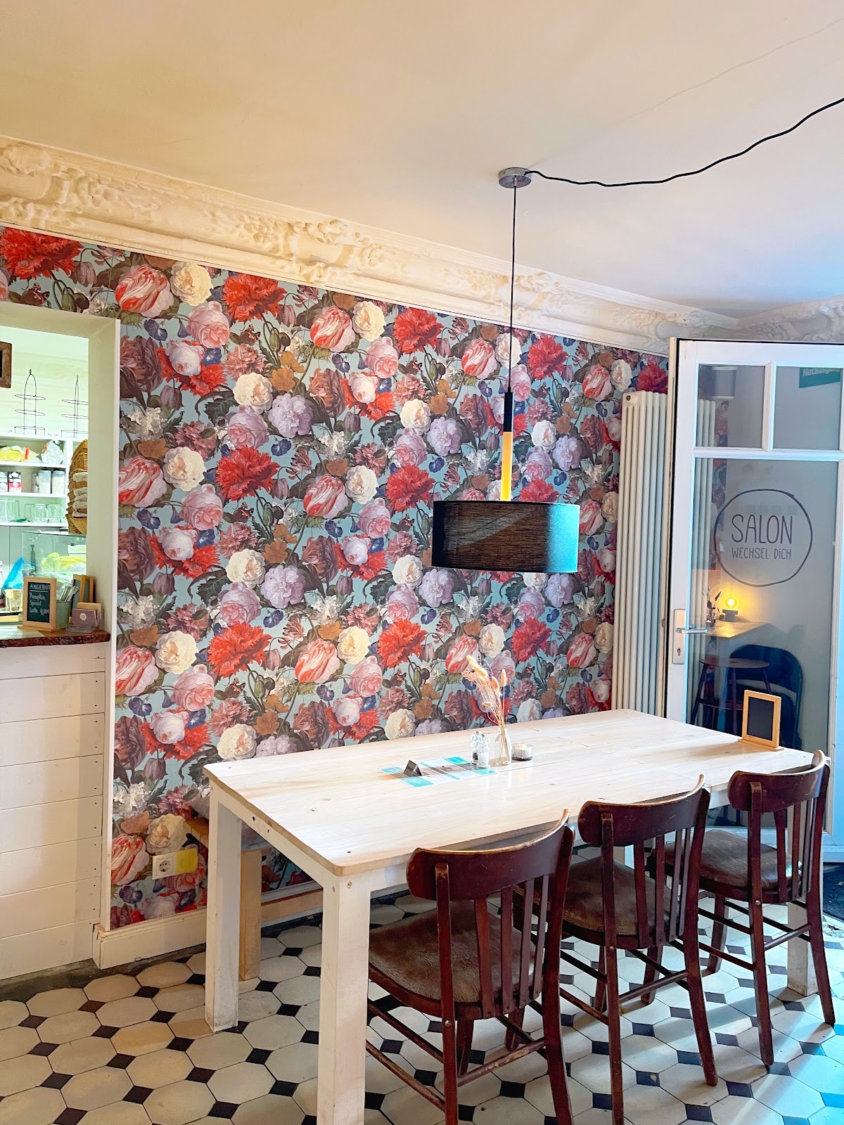 Salon Wechsel Dich: the place
