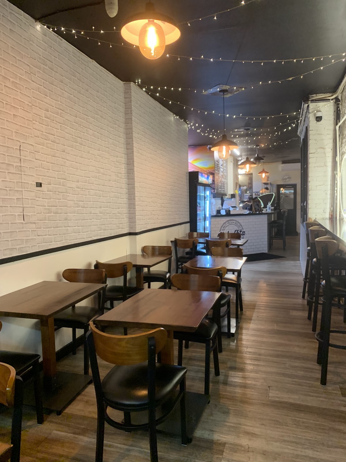 Holy Pita: the place