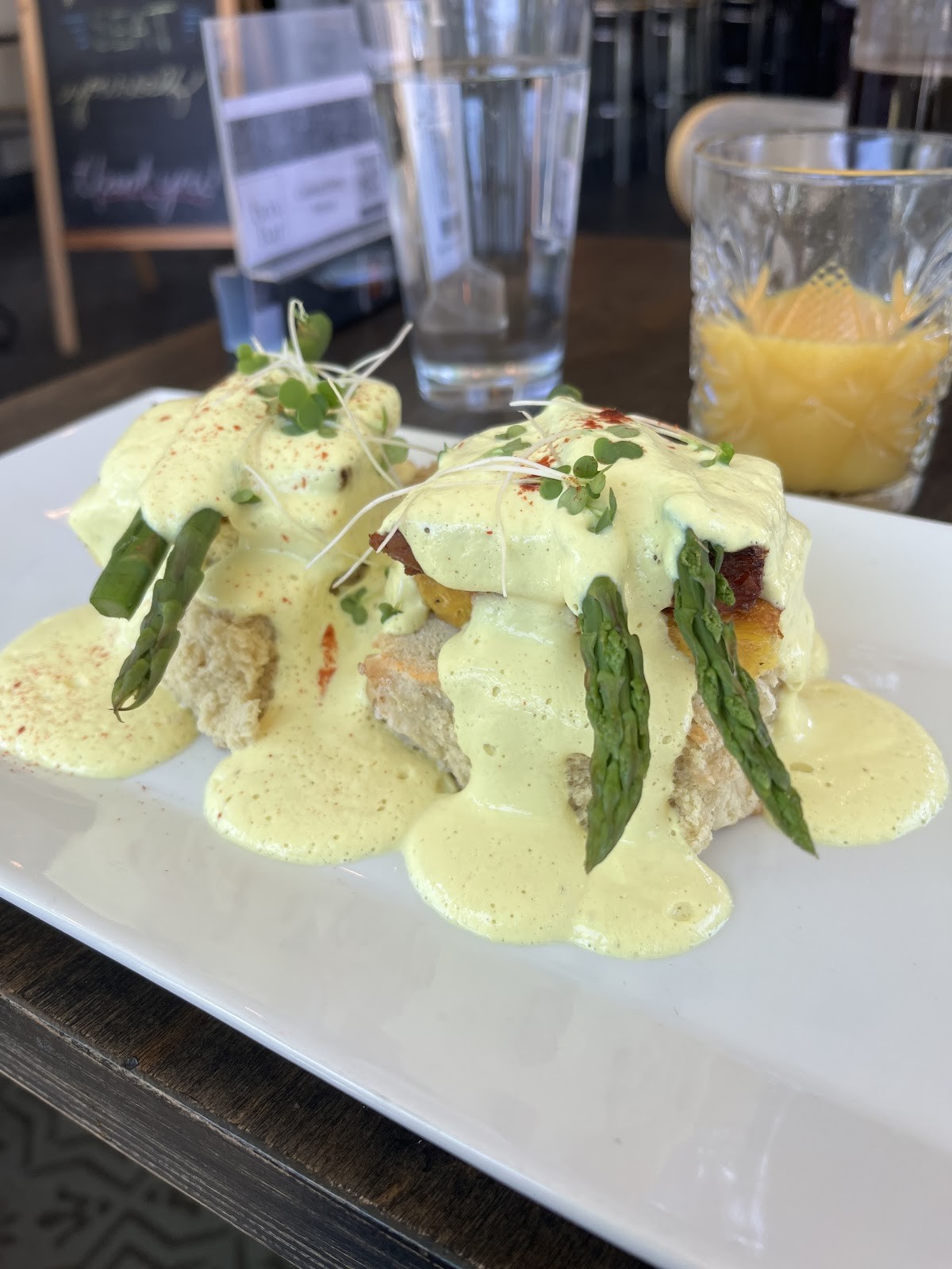 Box Bar: food & drinks