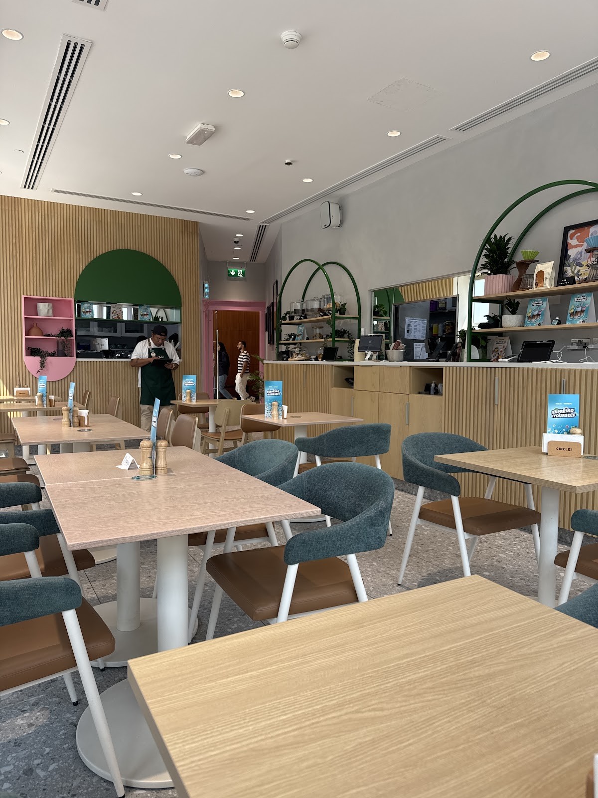 Circle Cafe (Dubai Media City): the place