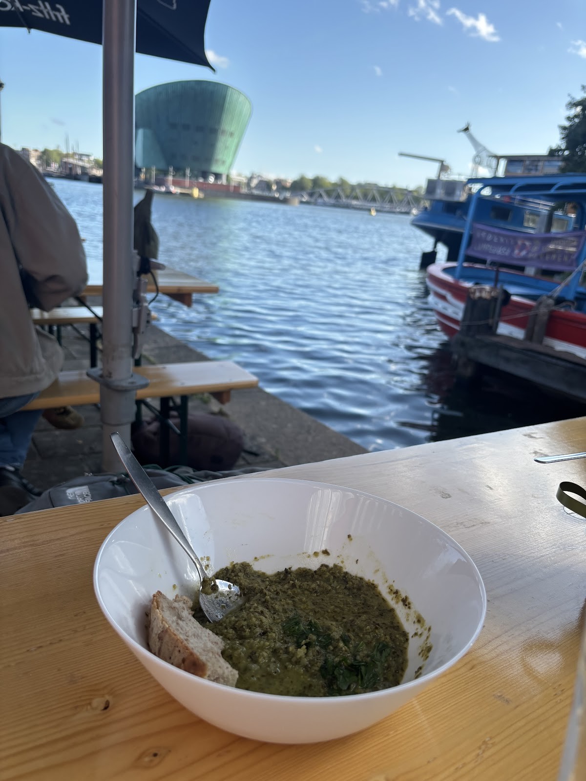 De Sering Centraal: food & drinks