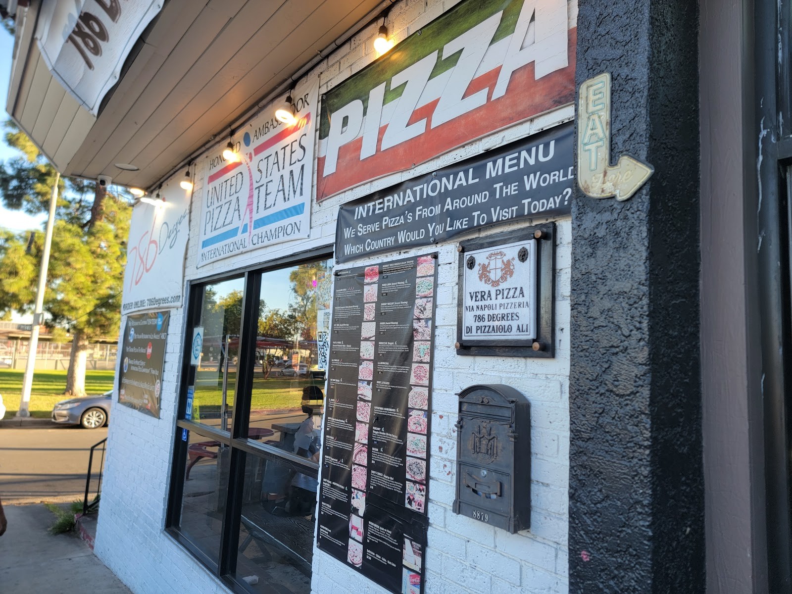 786 Degrees Pizza - Los Angeles: the place