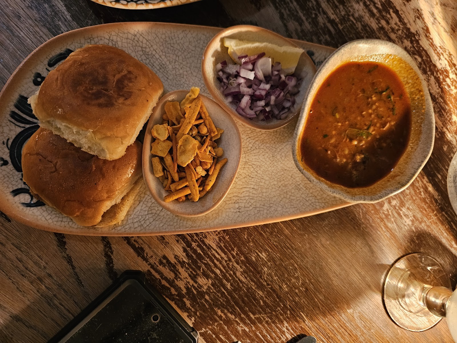 ITS THECHA: food & drinks