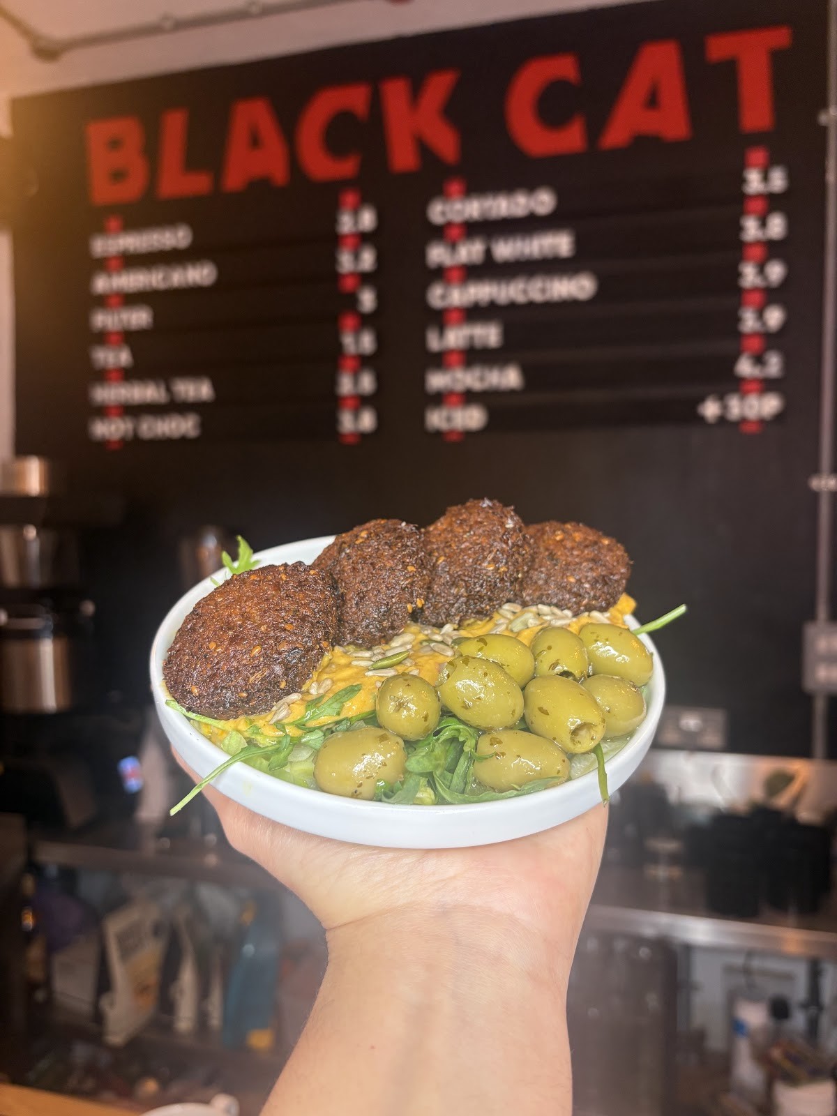 Black Cat café: food & drinks