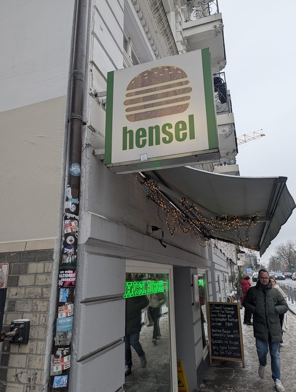 Hensel Burger: photo 4