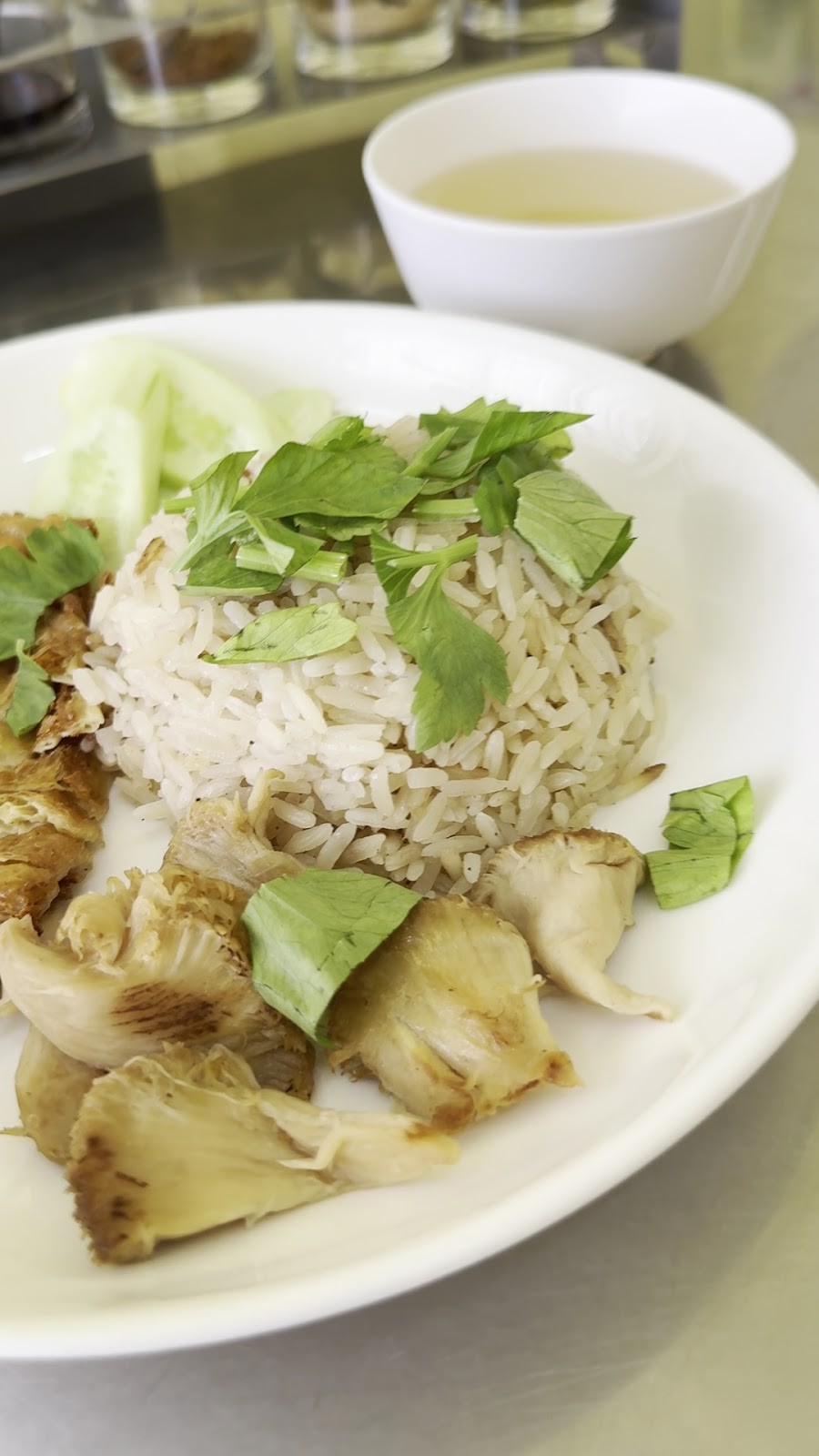 Thai Hom - ไทยหอม: food & drinks