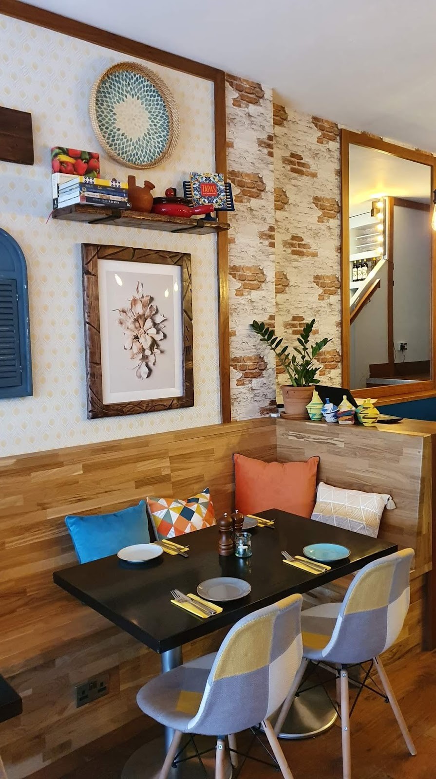 Rustic Table: the place