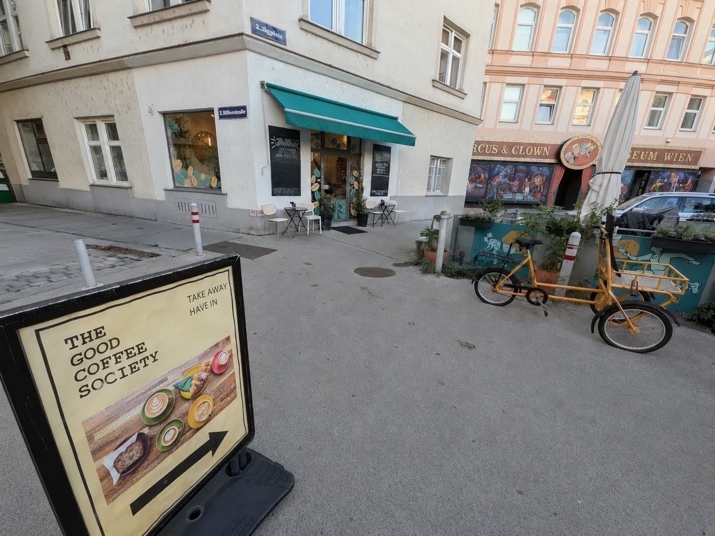 The Good Coffee Society 1020: the place