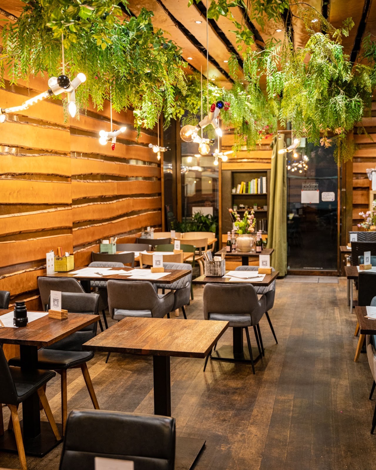 Modern Korean: the place