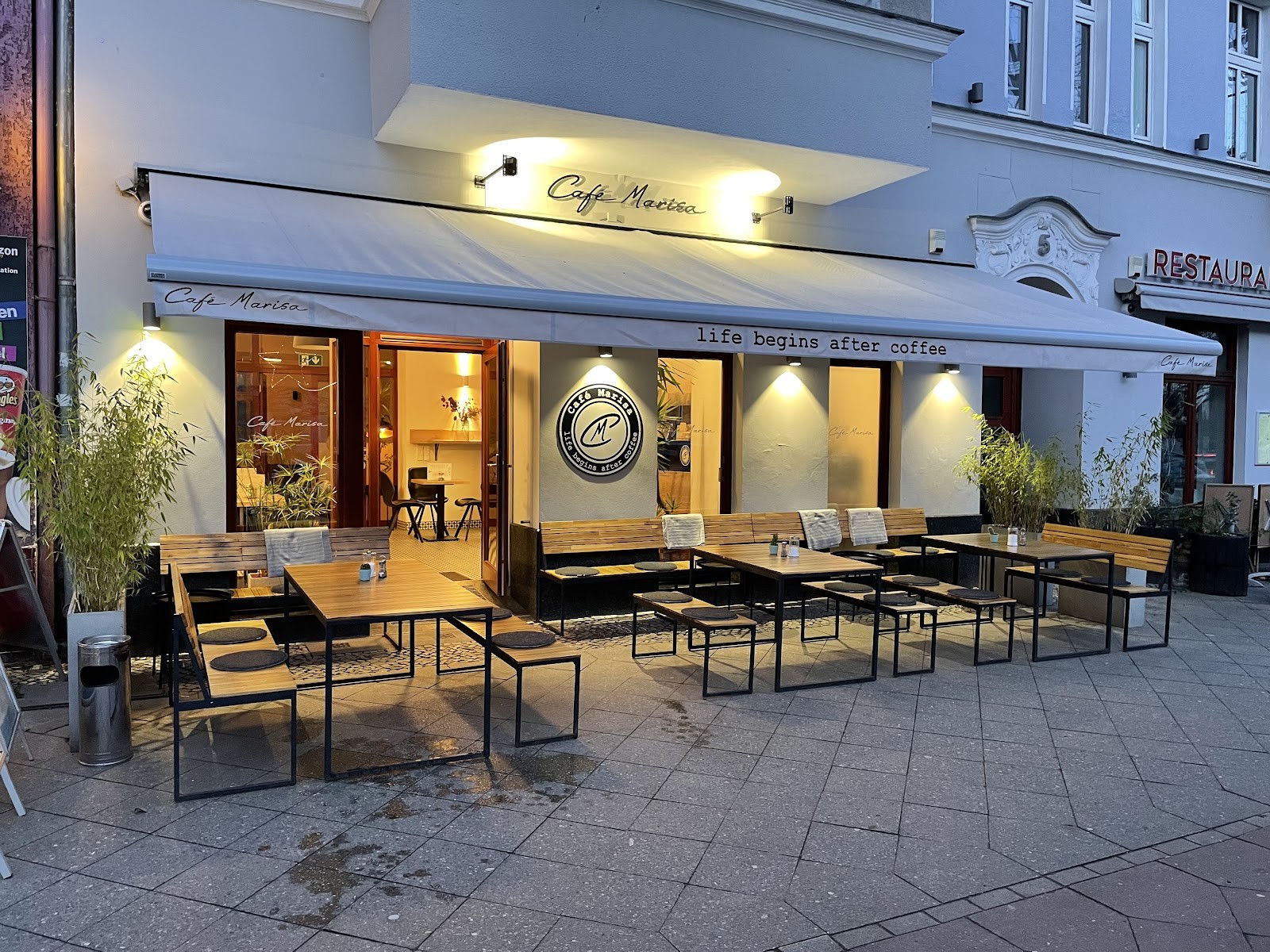 Café Marisa: the place