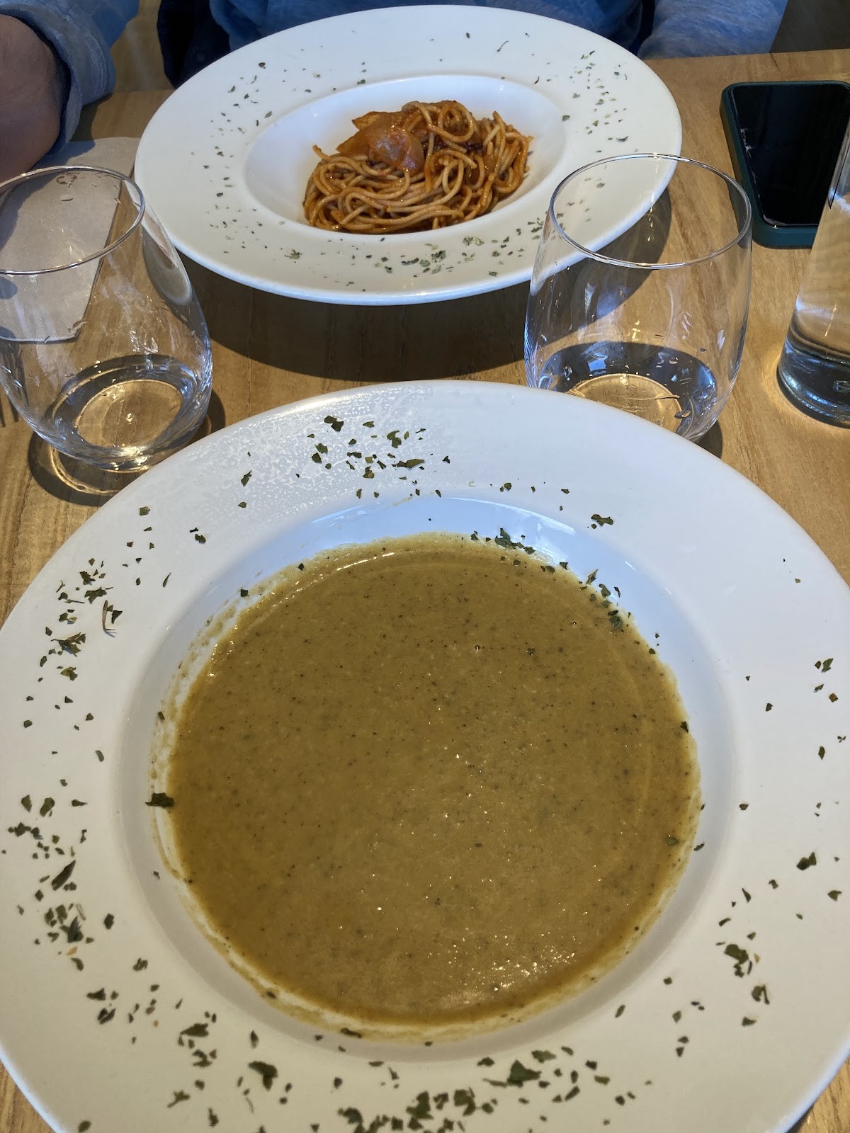 Alive: food & drinks