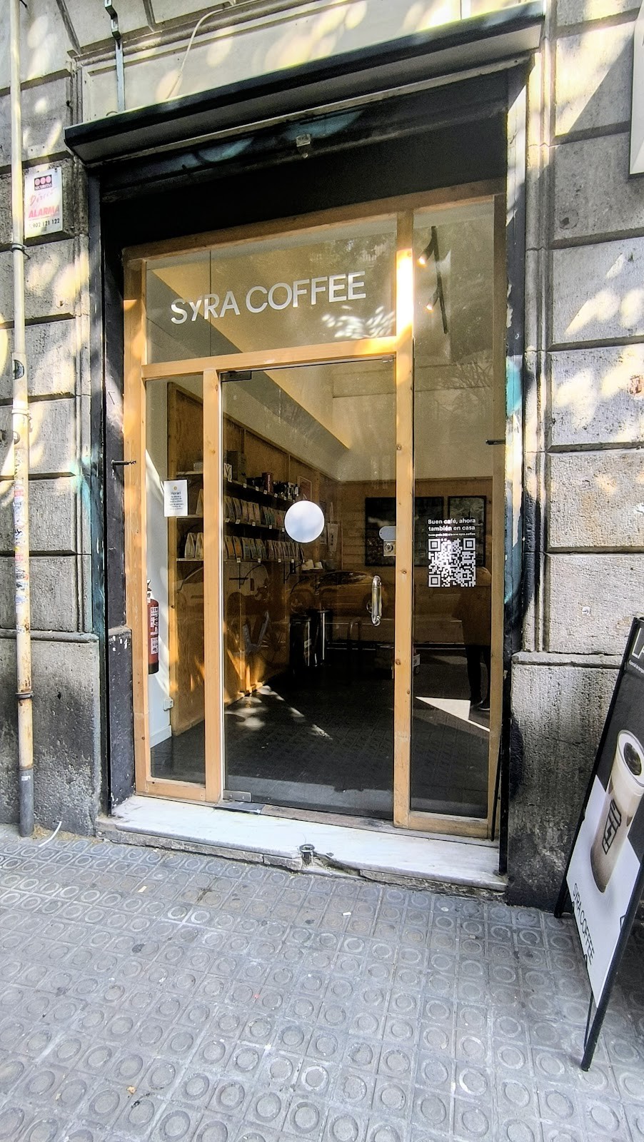 Syra Coffee - Diputació: the place
