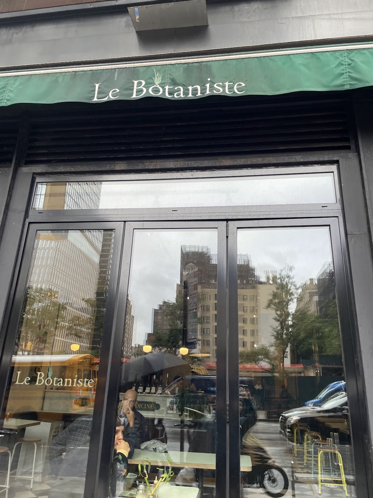 Le Botaniste: the place