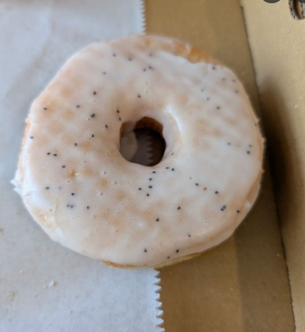 Dottie's Donuts: food & drinks