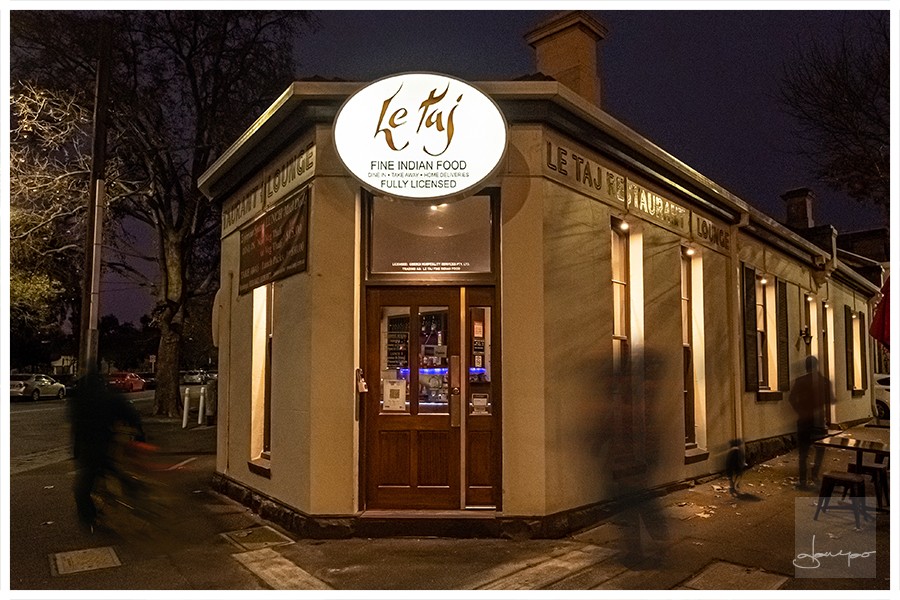 Le Taj Restaurant & Lounge: the place