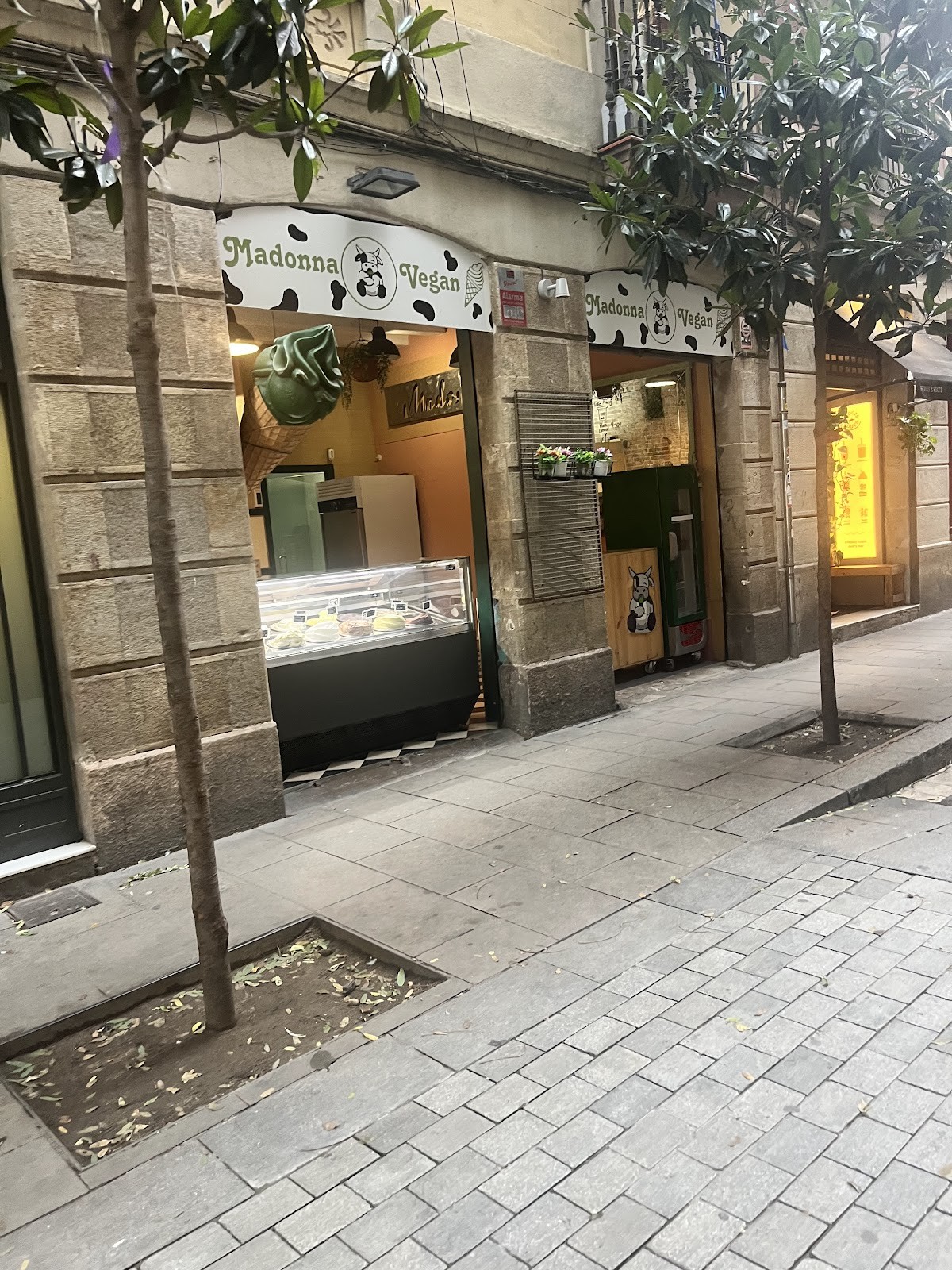 Madonna Vegan: the place