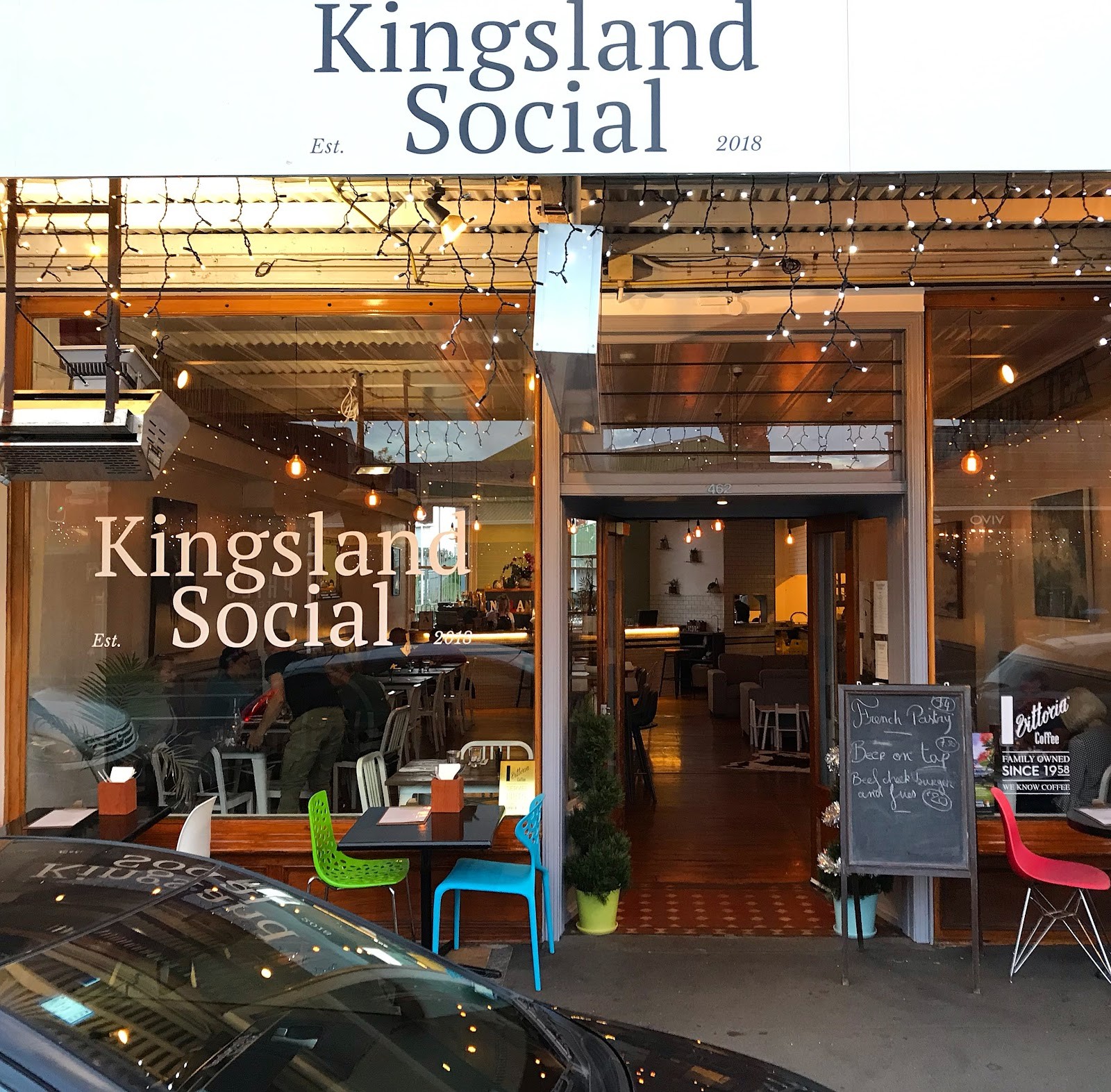 Kingsland Social: the place