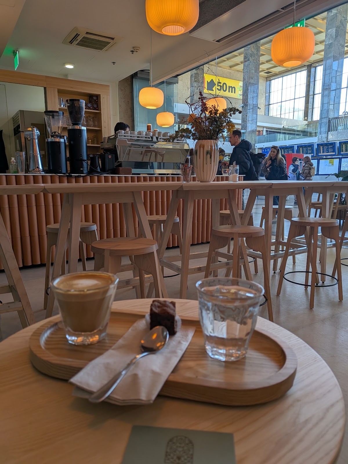 Café de Fleur: the place