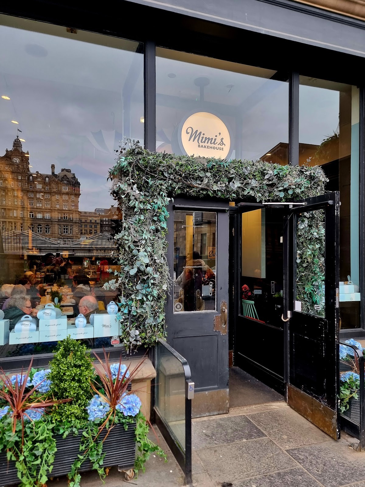 Mimi's Bakehouse - City Art Centre: the place